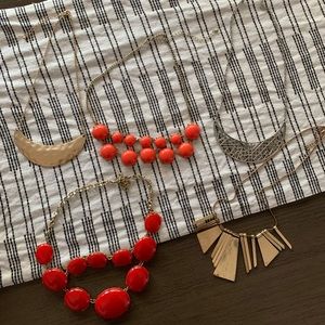 Necklaces lot